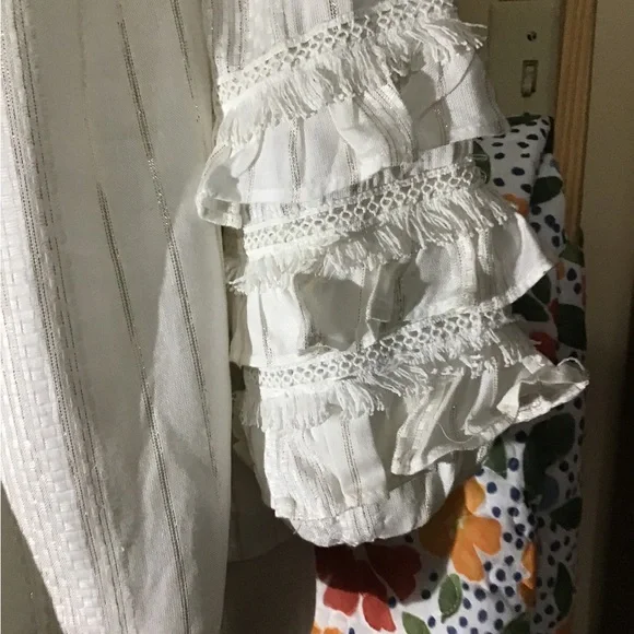 Women’s size large for the republic fancy top/blouse - Picture 4 of 8